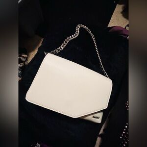 DKNY White Leather Shoulder Bag with Silver Chain